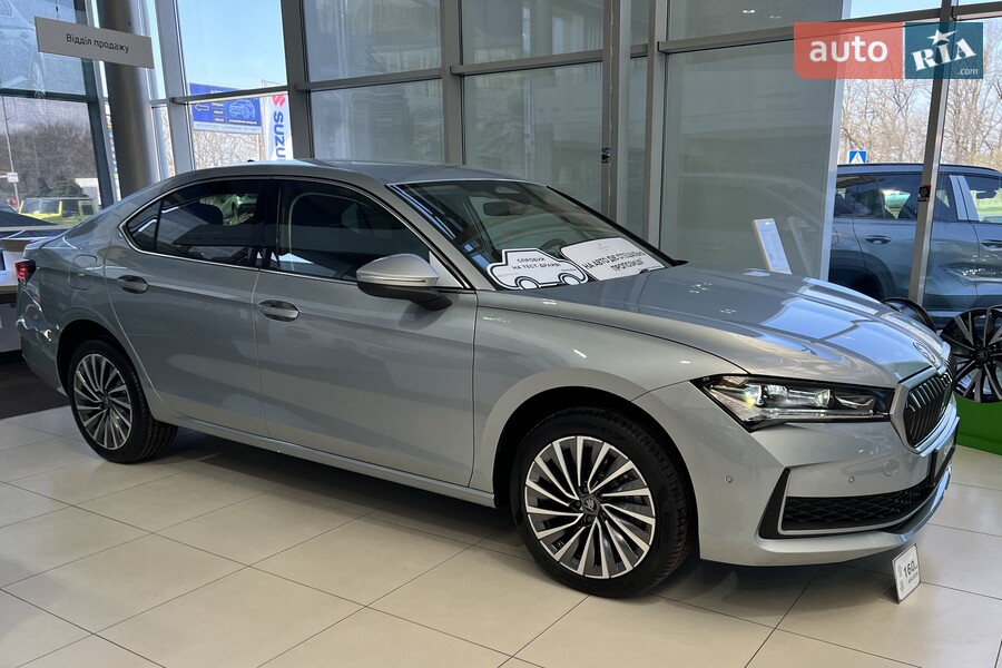 Skoda Superb - фото 4