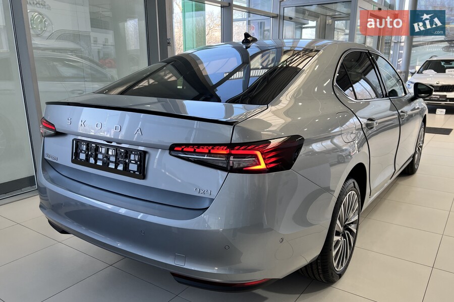 Skoda Superb - фото 7