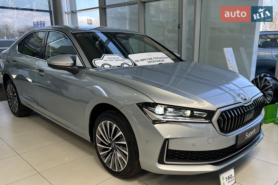 Skoda Superb - фото 1