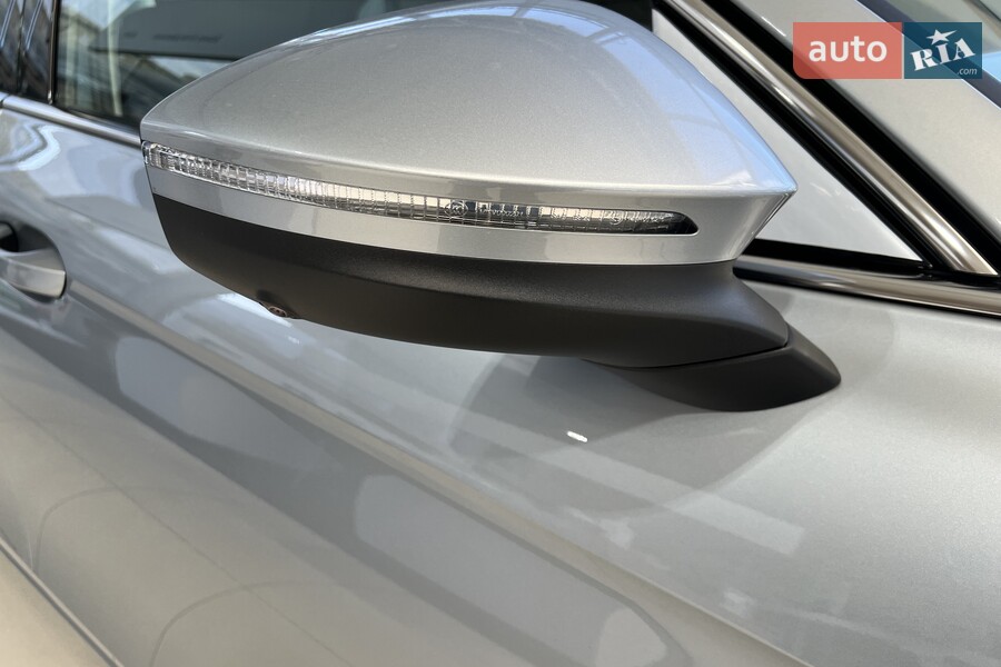 Skoda Superb - фото 11