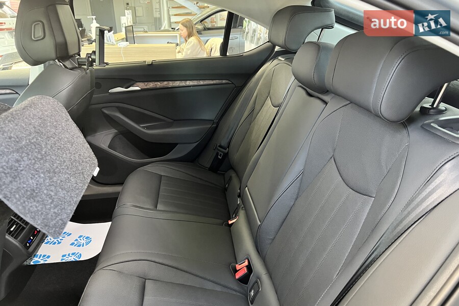 Skoda Superb - фото 14