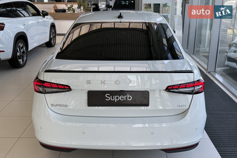 Skoda Superb - фото 9