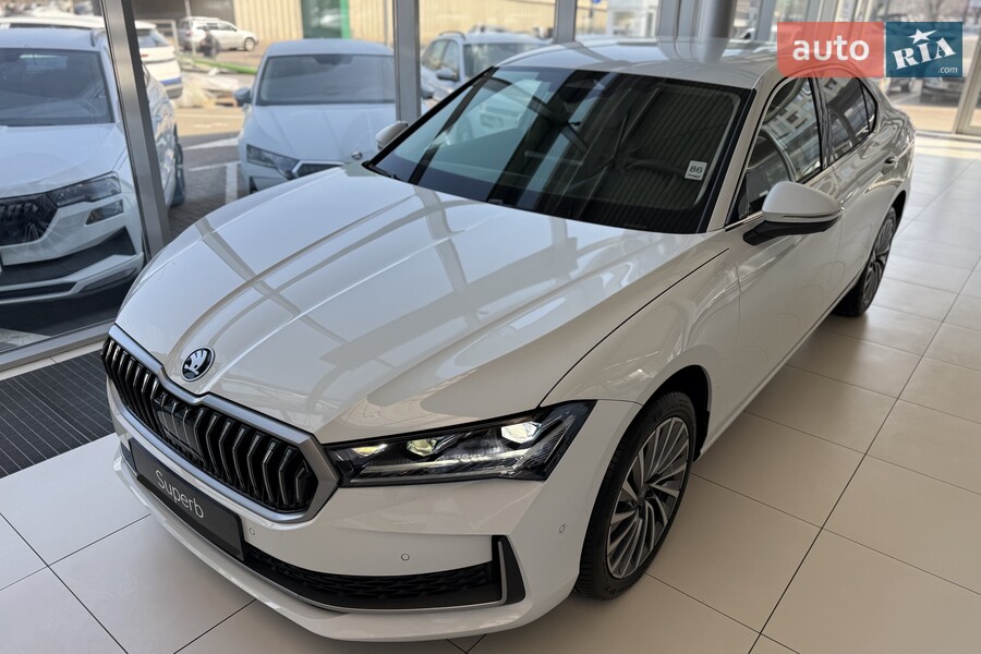 Skoda Superb - фото 4