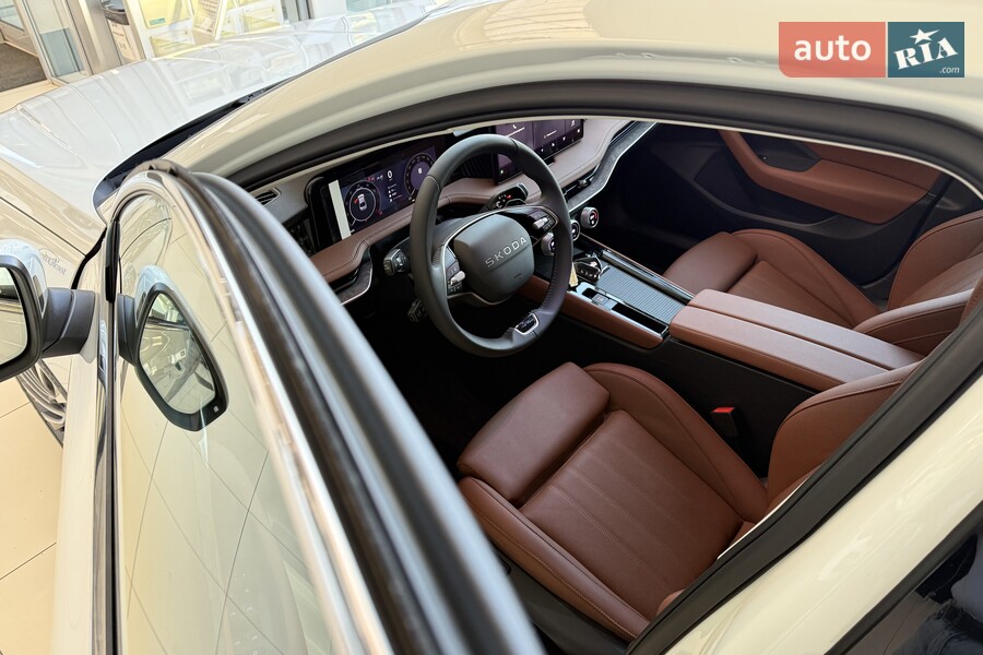 Skoda Superb - фото 15