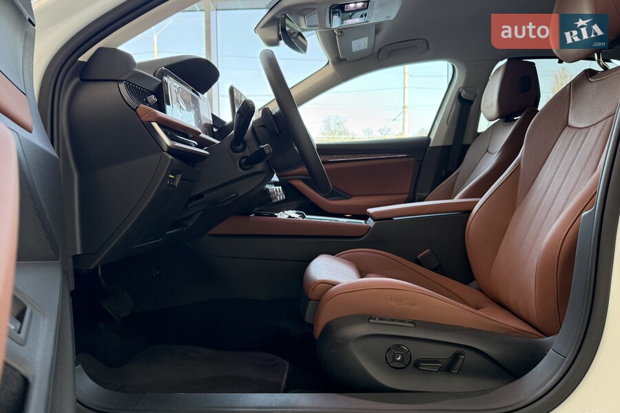 Skoda Superb - фото 16