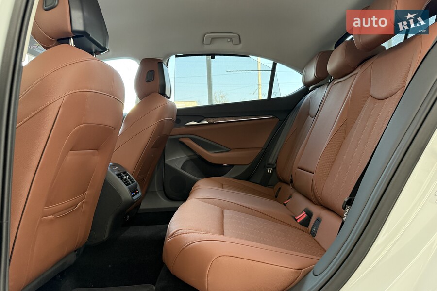 Skoda Superb - фото 23