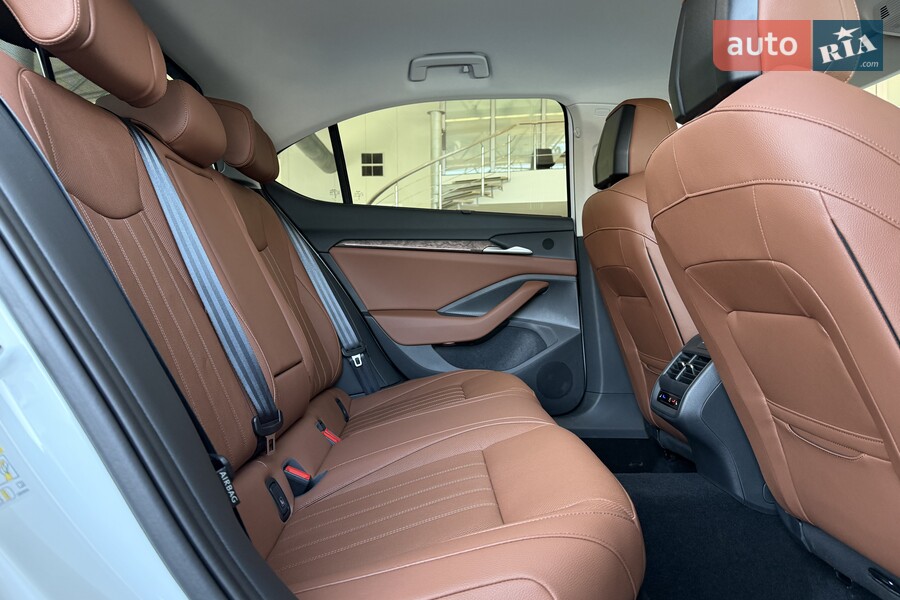 Skoda Superb - фото 28