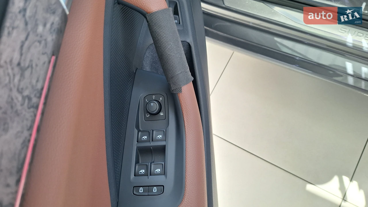 Skoda-32