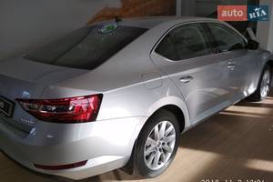 Skoda Superb 2018 года