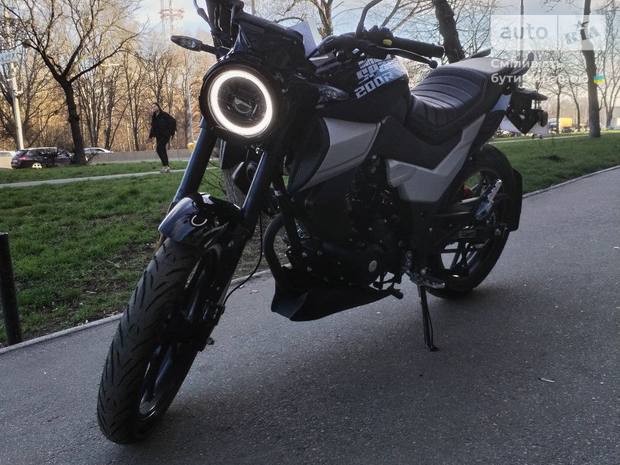 Spark SP 200R-33 2024