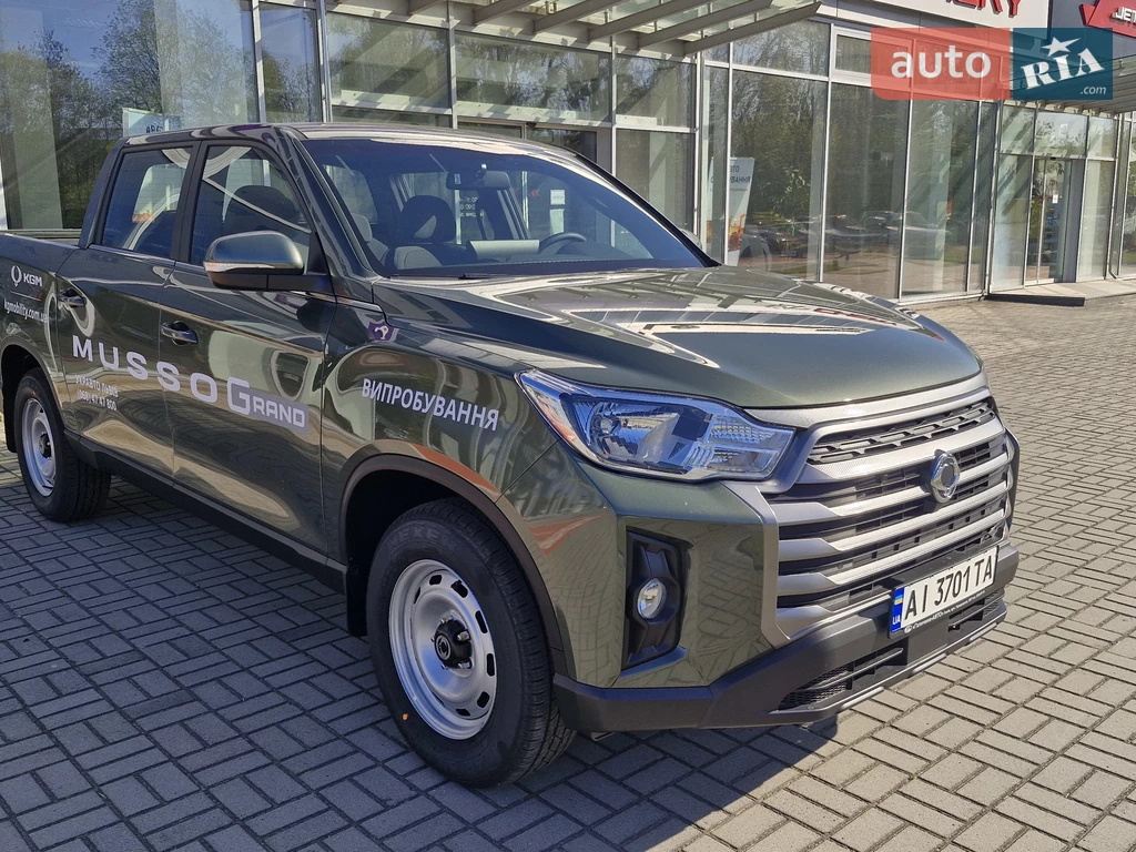 SsangYong Grand Musso Base