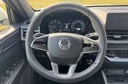 SsangYong Grand Musso Base