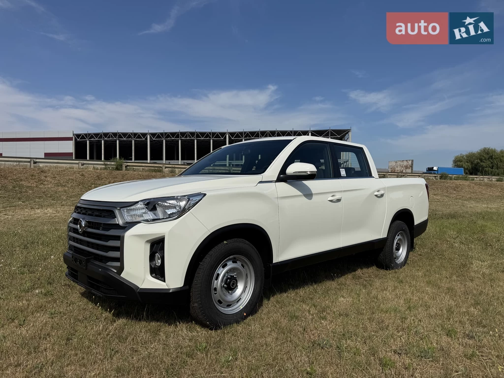 SsangYong Grand Musso Base