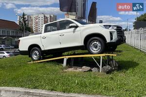 SsangYong Grand Musso Base