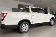 SsangYong Grand Musso Base