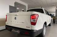SsangYong Grand Musso Base