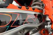 STN V8 Motard Base