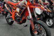 STN V8 Motard Base