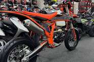STN V8 Motard Base