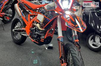 STN V8 Motard 2026 Base