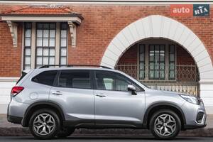 Subaru Forester 2018 року