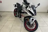 Suzuki GSX 8R Base