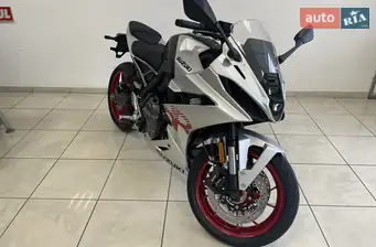 Suzuki GSX 8R