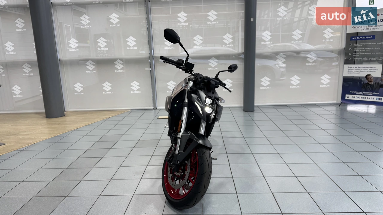 Suzuki GSX 8S Base