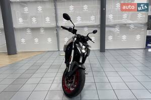 Suzuki GSX 8S Base