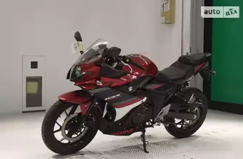 Suzuki GSX