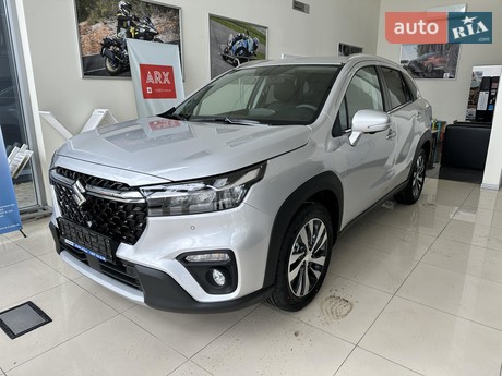 Suzuki S-Cross 2025