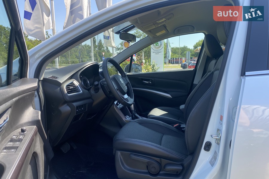 Suzuki S-Cross - фото 13