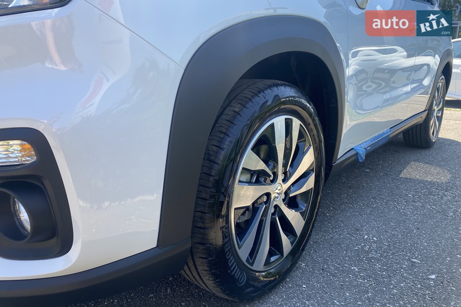 Suzuki S-Cross - фото 12