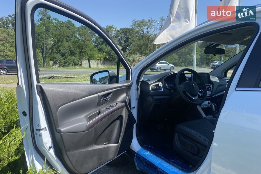 Suzuki S-Cross - фото 16