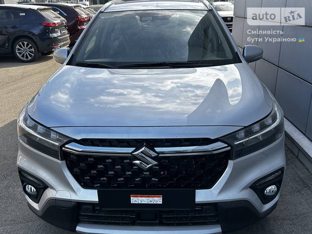 Suzuki S-Cross 2024