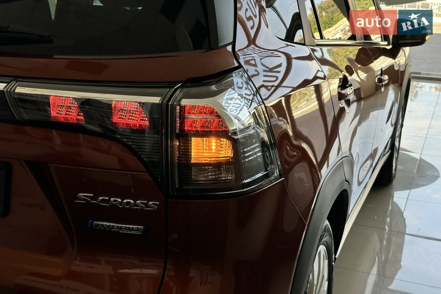 Suzuki S-Cross - фото 39