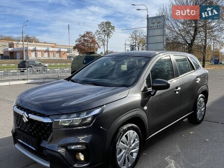 Suzuki S-Cross 2025
