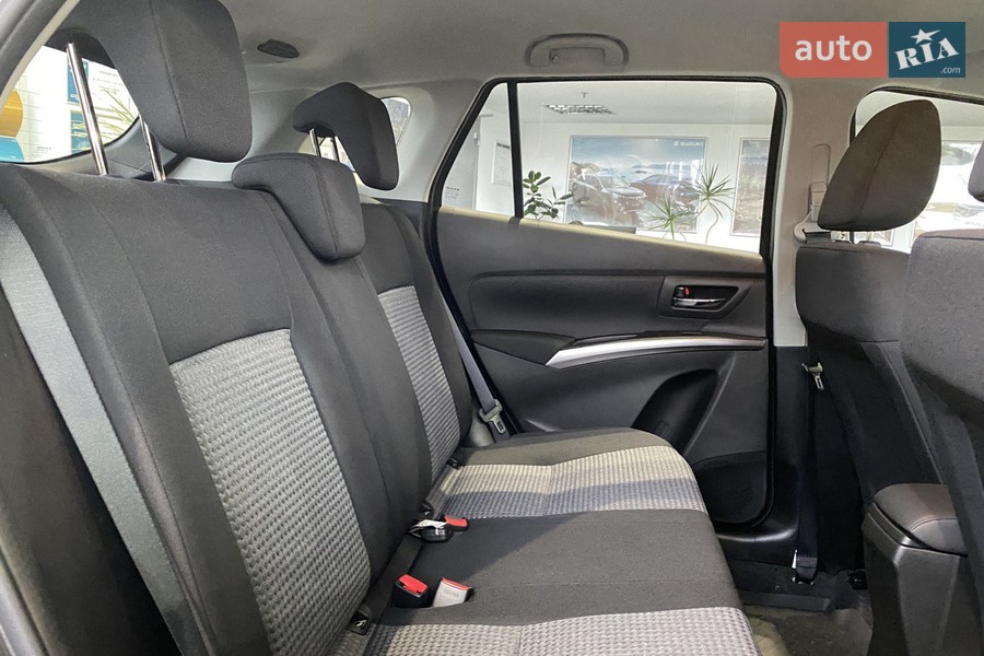 Suzuki S-Cross - фото 45