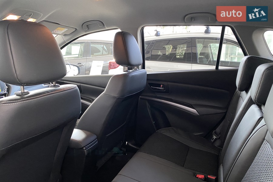 Suzuki S-Cross - фото 18