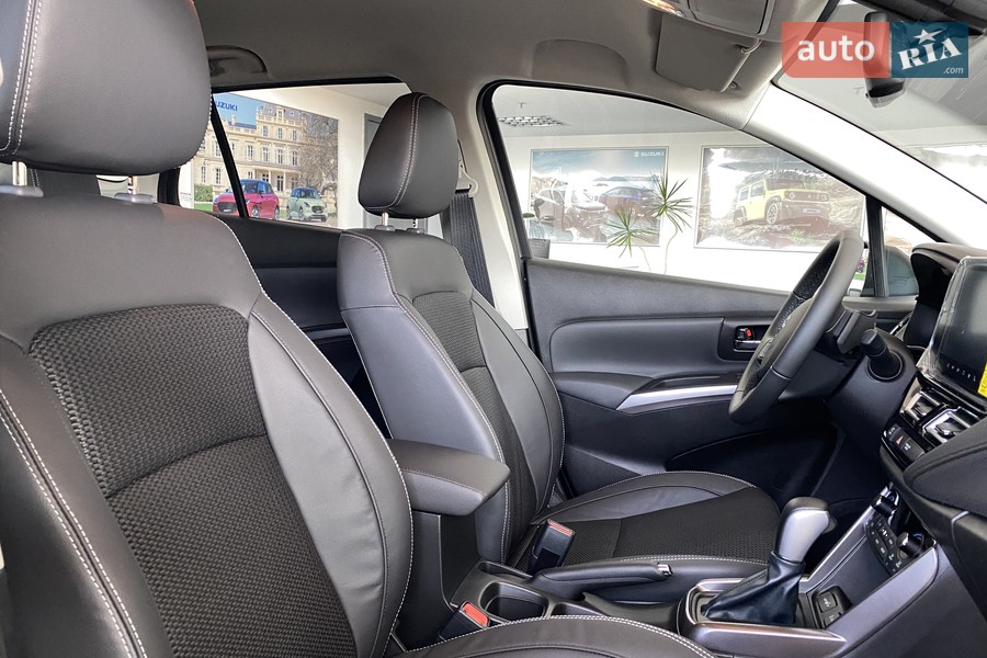 Suzuki S-Cross - фото 11