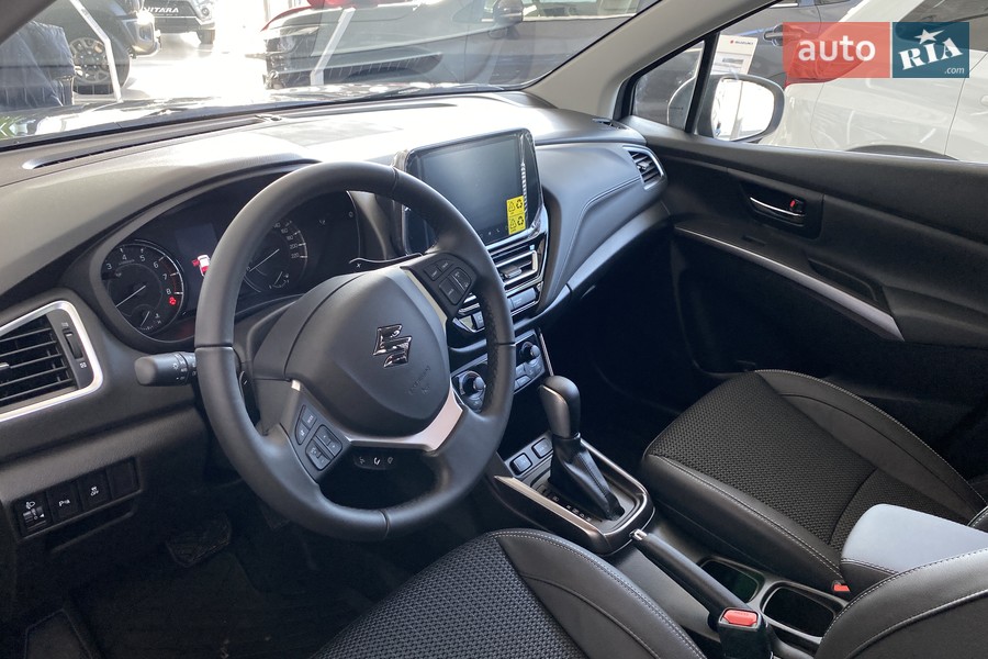 Suzuki S-Cross - фото 19