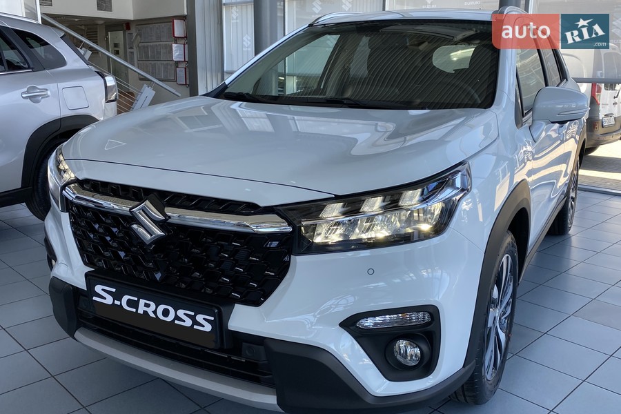 Suzuki S-Cross - фото 1
