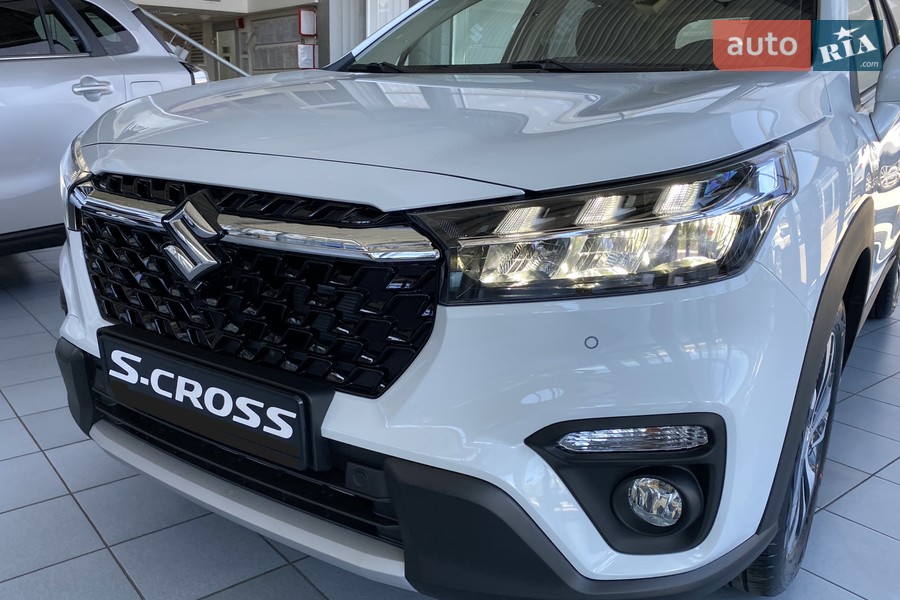 Suzuki S-Cross - фото 6