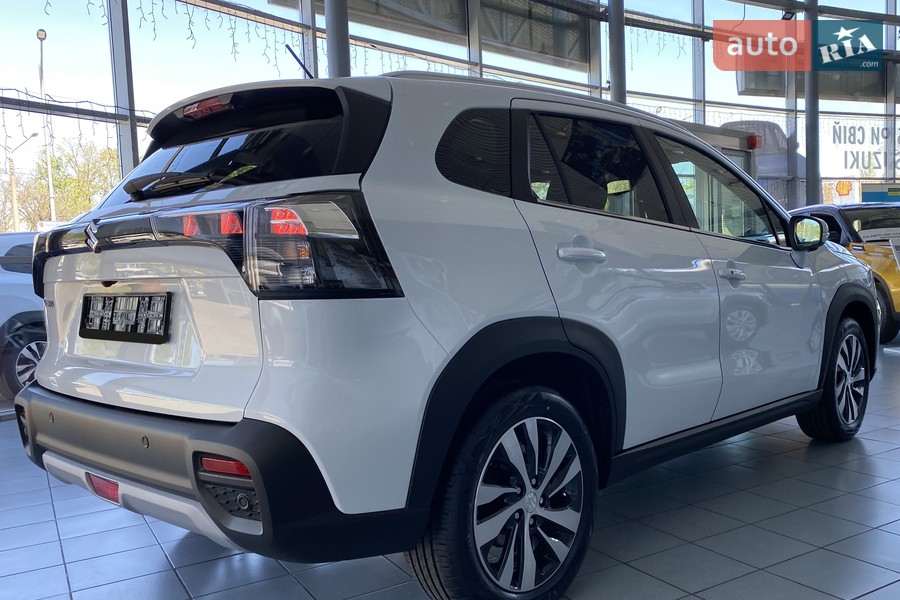 Suzuki S-Cross - фото 4