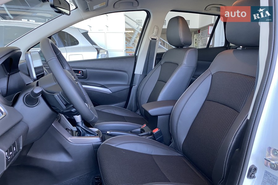 Suzuki S-Cross - фото 14