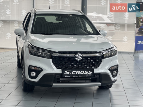 Suzuki S-Cross 2025