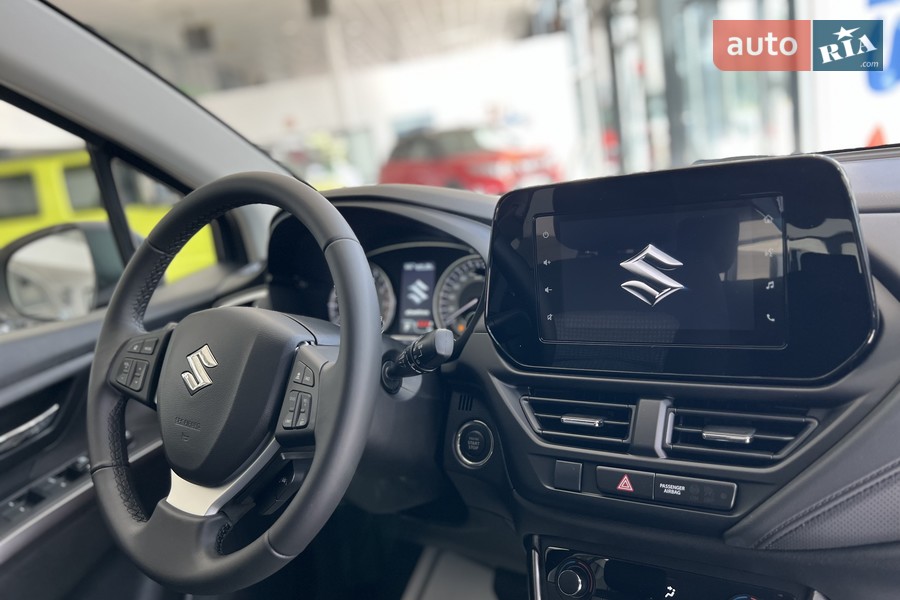 Suzuki S-Cross - фото 42