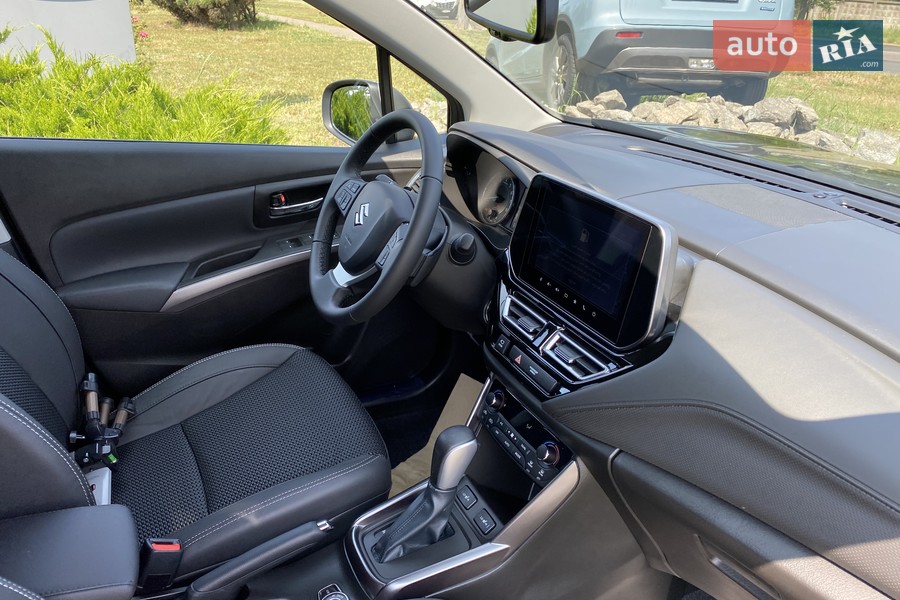 Suzuki S-Cross - фото 18