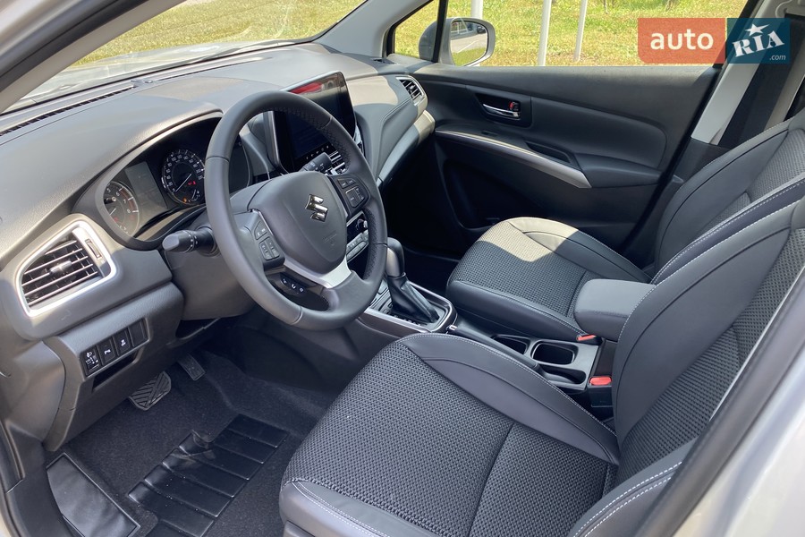 Suzuki S-Cross - фото 12