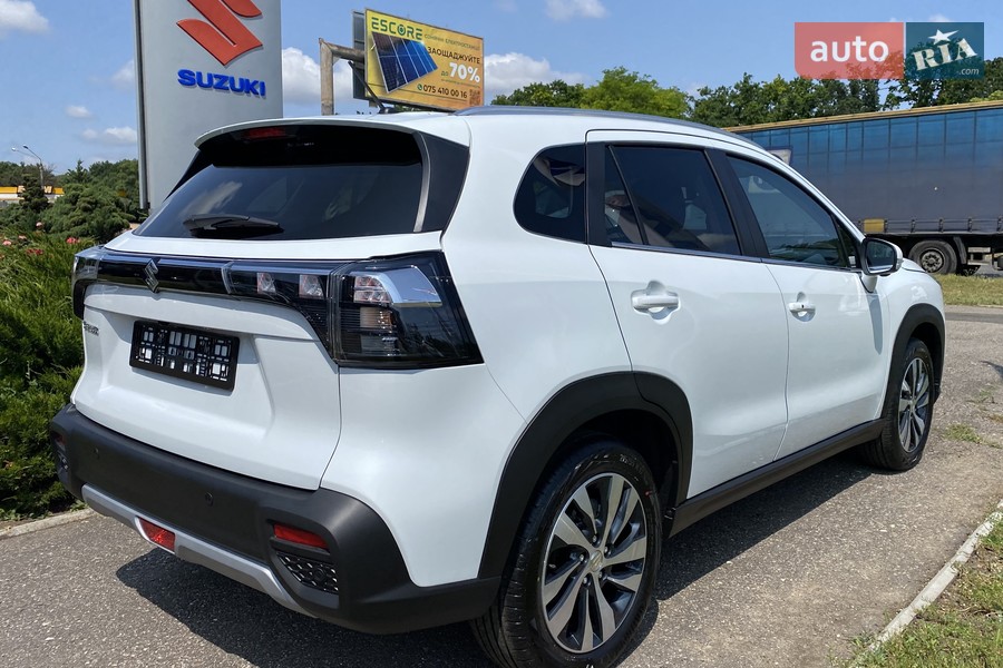 Suzuki S-Cross - фото 6